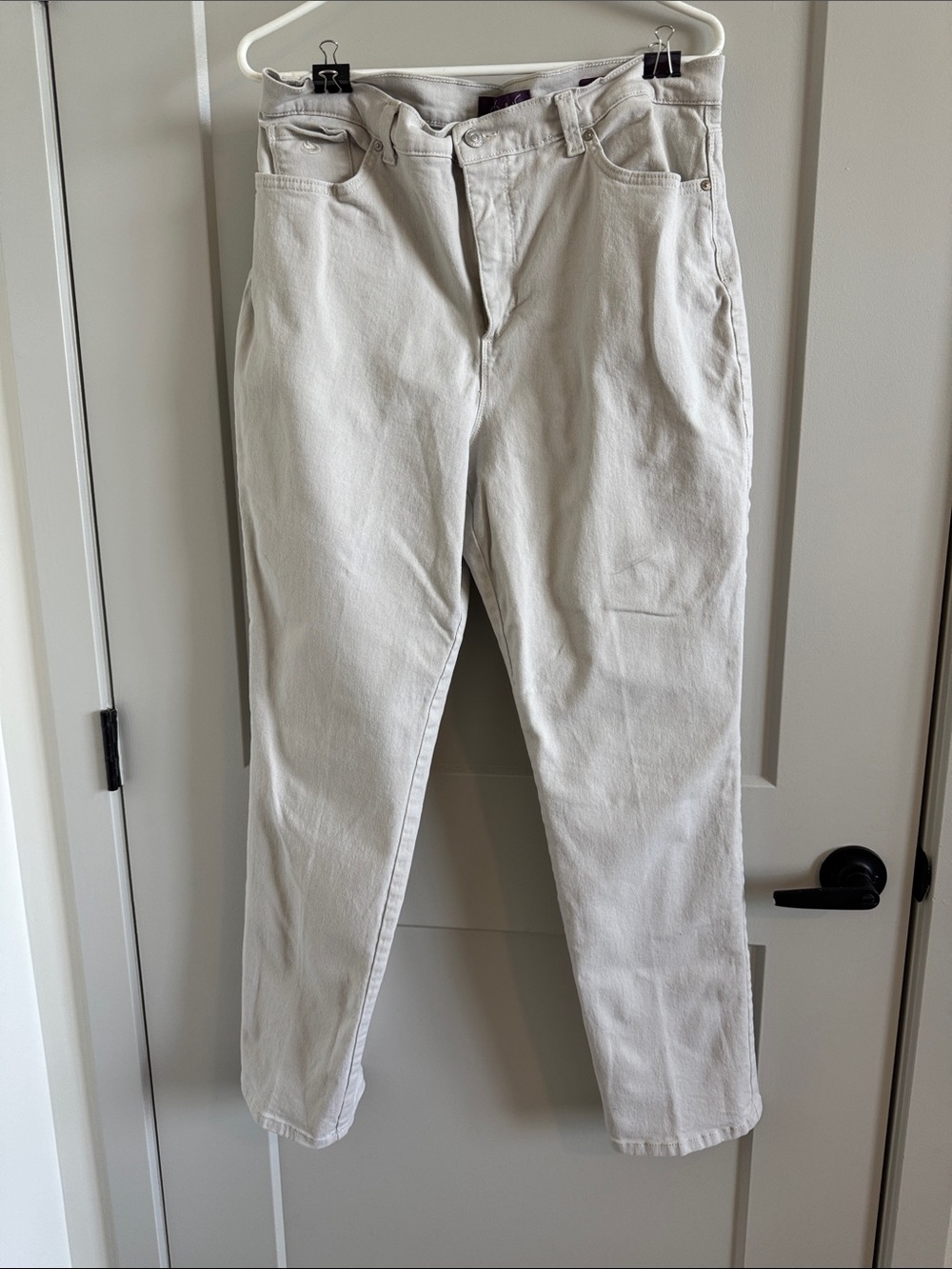 Gloria Vanderbilt Cream Boyfriend Jeans